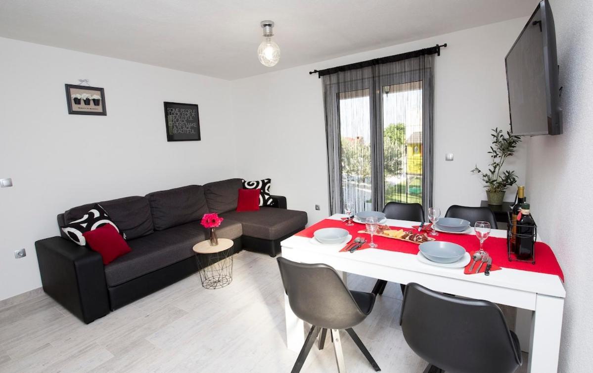 Villa Fides With Private Pool, Garden And Sea View Kaštel Novi Exterior foto